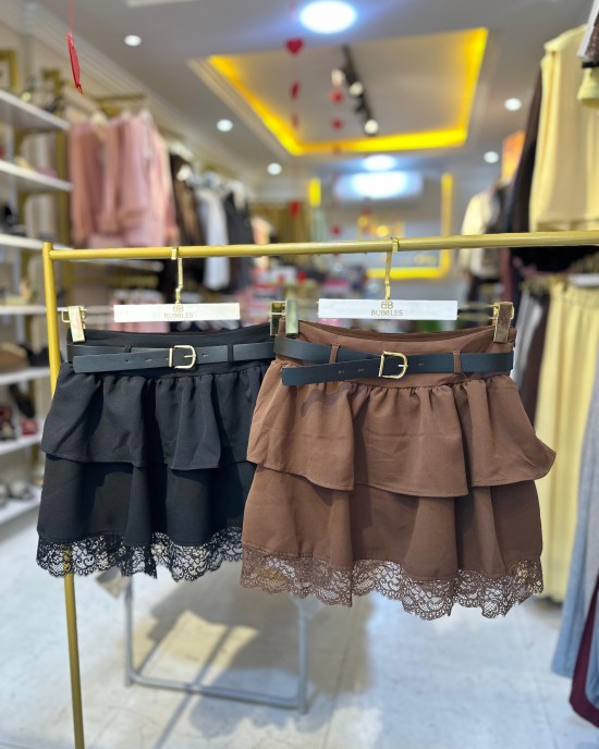 Kemerli Dantel Detaylı Şortlu Etek