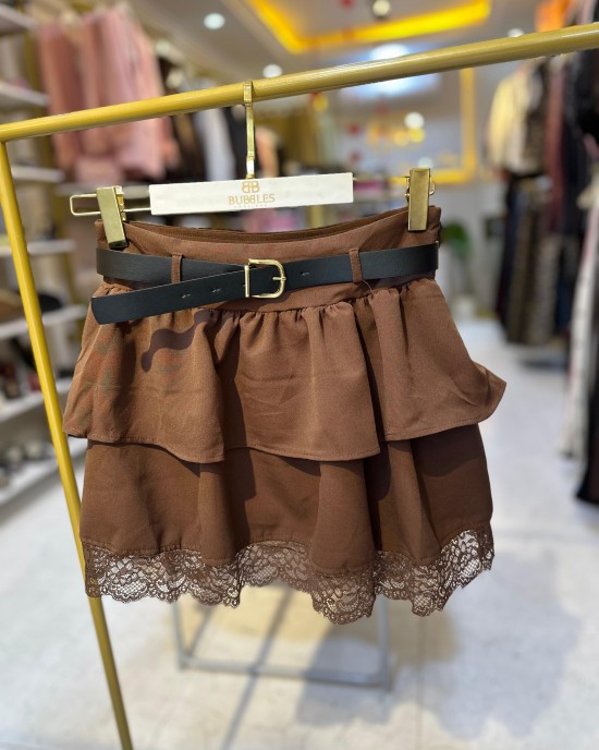 Kemerli Dantel Detaylı Şortlu Etek